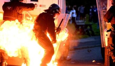 Water cannon deployed as PSNI officers attacked with petrol bombs in Portadown during another night of rioting - Belfast Telegraph
