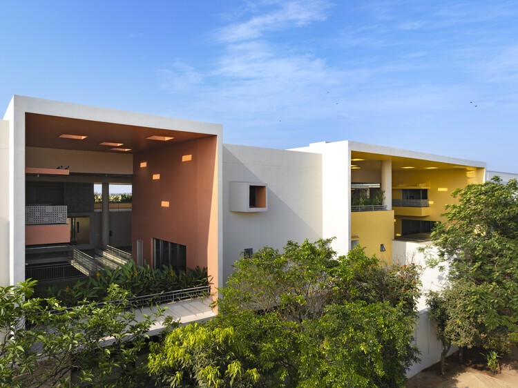 Rainbow International School / Spacefiction studio - Image 7 of 37