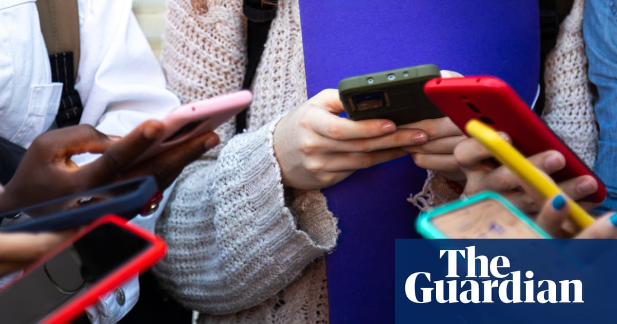Teenagers who report addictive use of screens at greater risk of suicidal behaviour, study shows | Children's health
