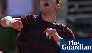 Jack Draper shakes off errors to thwart Popyrin and keep Queen’s Club quest alive | Tennis