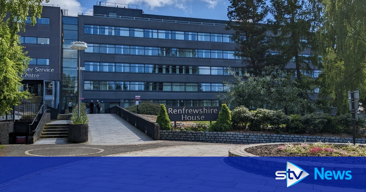 Renfrewshire Council to consider using AI to cut costs and improve service after pilot success