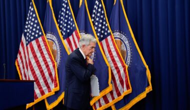 Labor Market Risks Might Prompt Fed To Cut Rates Faster Than Planned