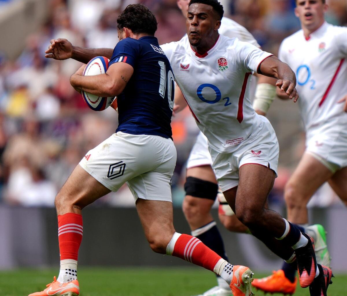 Immanuel Feyi-Waboso sees red as England XV suffer last-gasp defeat by France in thriller