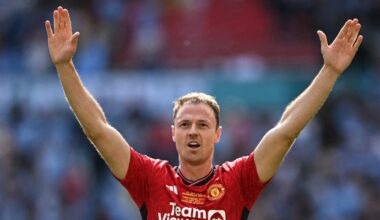 Jonny Evans to extend stay at Manchester United as he agrees new job with club