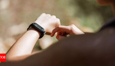 Heart Health: Fitness trackers may improve heart health, but here are 3 dangers no one talks about |
