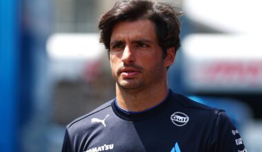 Carlos Sainz confirms what led to shock Q1 exit after "undriveable" claims