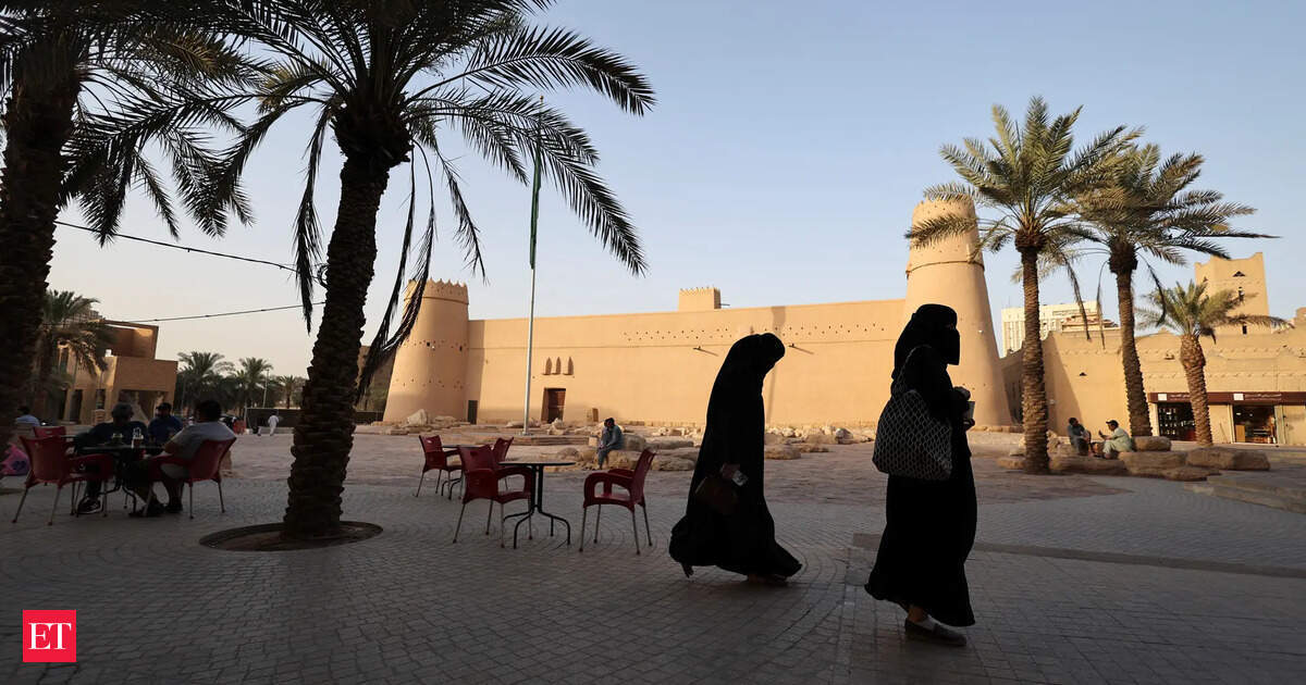 Saudi Arabia’s overall unemployment falls to just 2.8 per cent, with women leading the charge