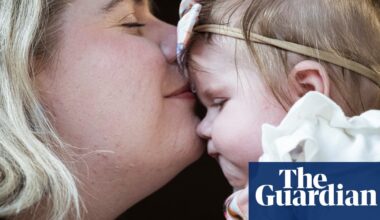 After four ‘heartbreaking’ rounds of IVF at a private clinic, Cassie put her hopes in the hands of Victoria’s public fertility service | Health