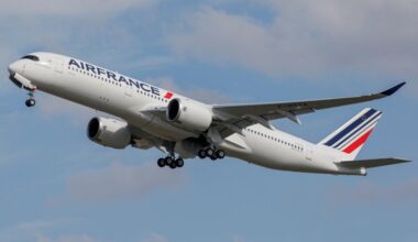Chicago-bound Air France flight turns back to Paris after seven hours in the air