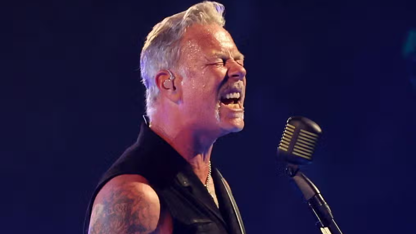 Metallica's James Hetfield Opens Up On Struggles With Inner Demons: 'All the Nightmares of Guitars Made of Rubber... There's Lots of Those Dreams Before a Tour' - Ultimate Guitar