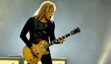 Kirk Hammett Reveals What People Don't Get About Retirement in Music: 'You've Earned the Right to be up There, You Have to Fulfill That Responsibility to the Very End' - Ultimate Guitar