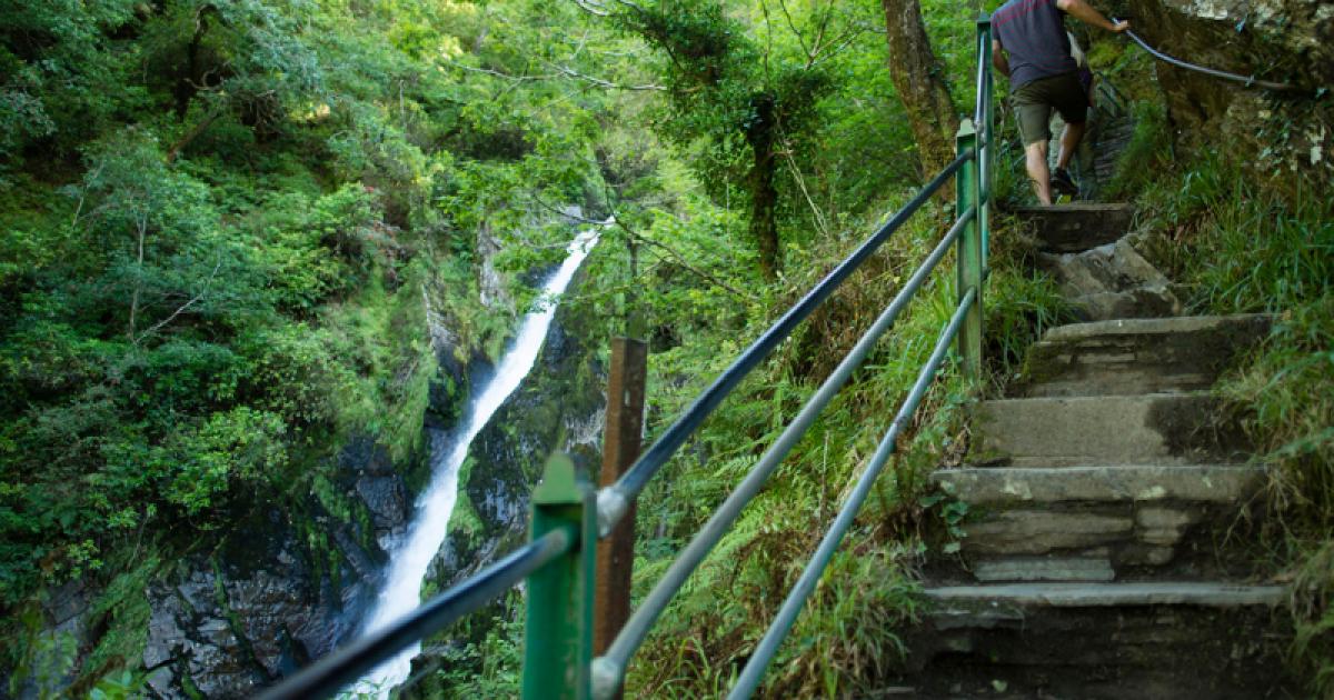 5 amazing waterfalls to visit in Wales for a day trip