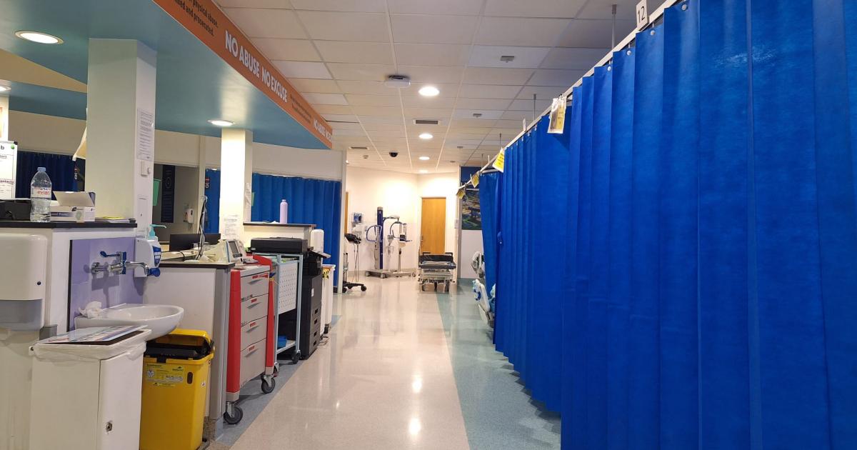 Queen's and King George Hospitals temporary ward closure plan