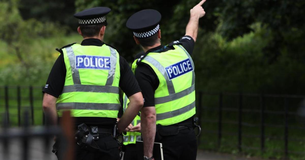 Glasgow Knightswood: Two found dead in Lincoln Avenue flat