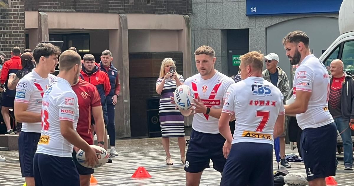 Hurrell and Feldt join Saints' public training session