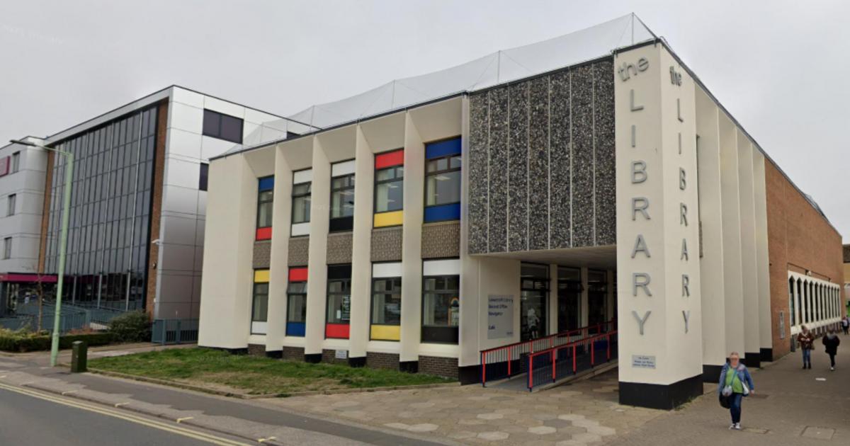 Lowestoft Library hosts mental health course in in June