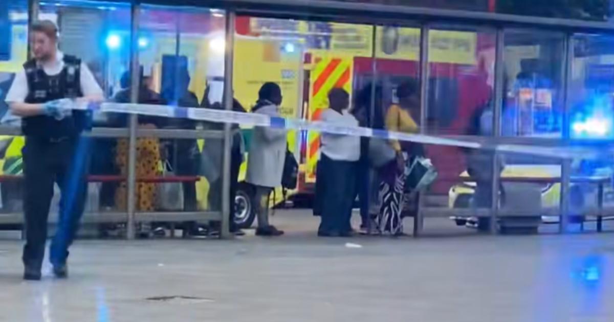Plumstead Road Woolwich stabbing: Man taken to hospital