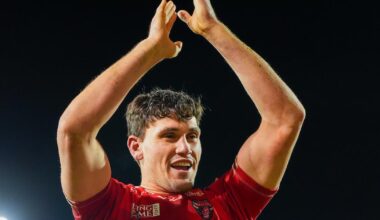 Warrington Wolves confirm signing of Salford's Sam Stone