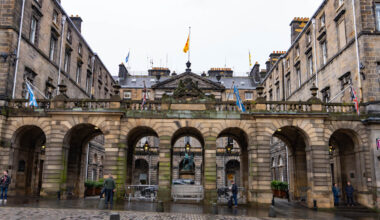 Senior Edinburgh councillors back giving themselves a pay hike
