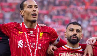 LIVERPOOL, ENGLAND - Sunday, May 25, 2025: Liverpool's Virgil van Dijk, Mohamed Salah come together to sing "You'll Never Walk Alone" after the FA Premier League match between Liverpool FC and Crystal Palace FC at Anfield. (Photo by David Rawcliffe/Propaganda)