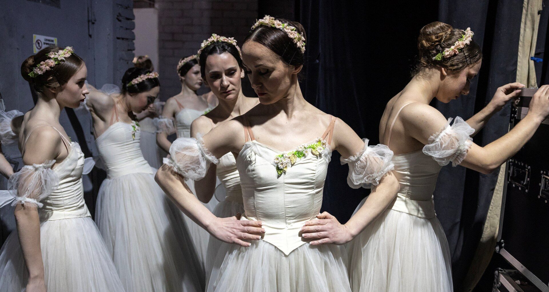 Ballet helps fight war fatigue in Ukraine’s front-line Kharkiv city | Russia-Ukraine war