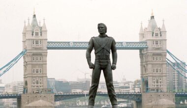 30 years later, where are Michael Jackson's giant 'HIStory' statues now?