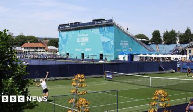A general view of the action between Elisabetta Cocciaretto of Italy and Emiliana Arango of Columbia during their Women's Singles Round 1 Qualifying match during the Lexus Eastbourne Open at Devonshire Park on June 21, 2025 in Eastbourne.