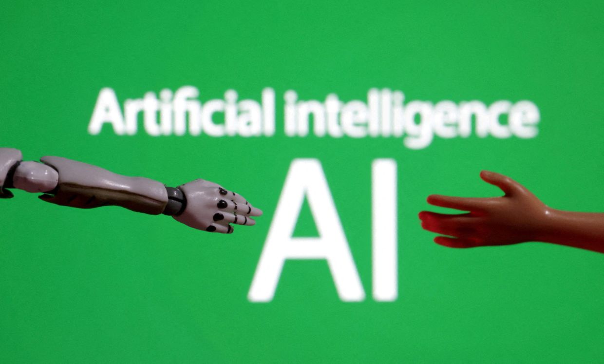 Avoid relying solely on AI for mental health support 