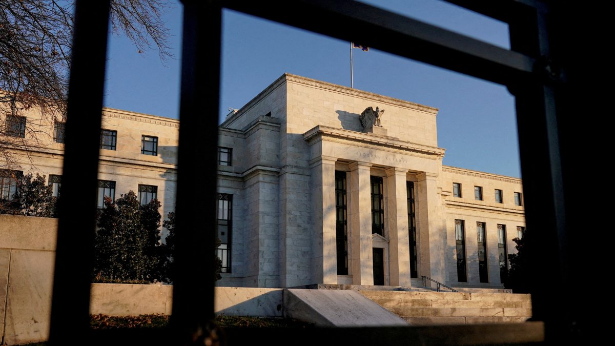 Central banks navigate uncertainty, global risks, Trump's tariffs