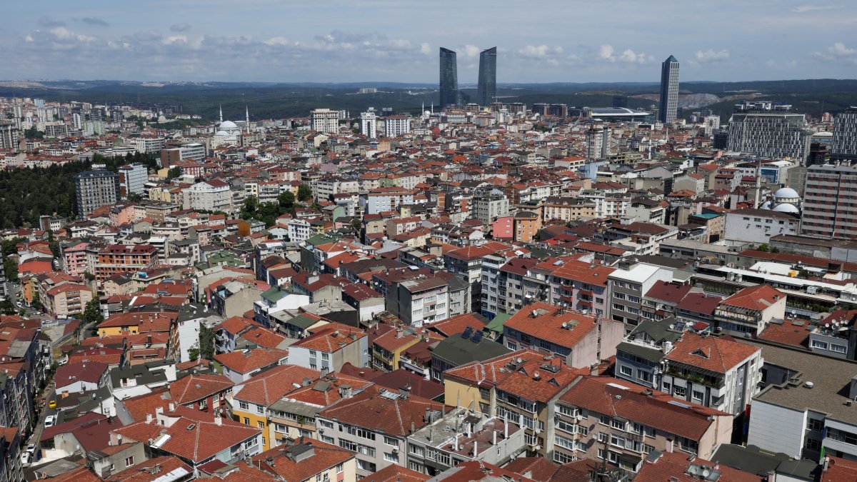 Türkiye records world's sharpest growth in dollar millionaires: UBS