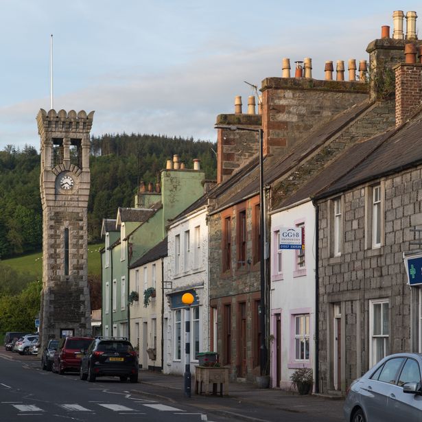 A picture of Gatehouse of Fleet and its clock tower