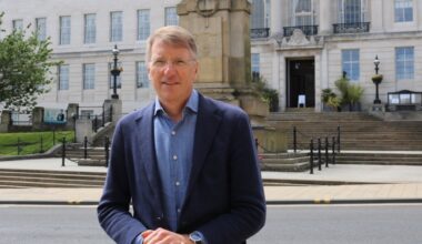 Pioneering move on employment praised