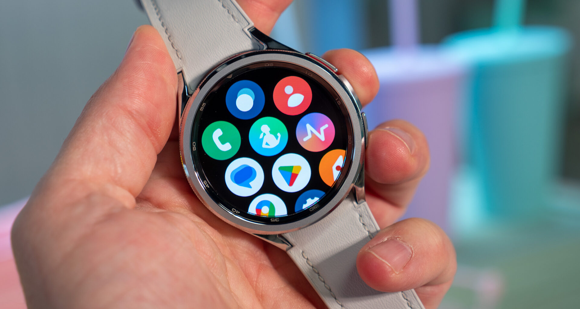 Samsung Galaxy Watch 8 Classic vs. Galaxy Watch 6 Classic: Blending Classic and Ultra