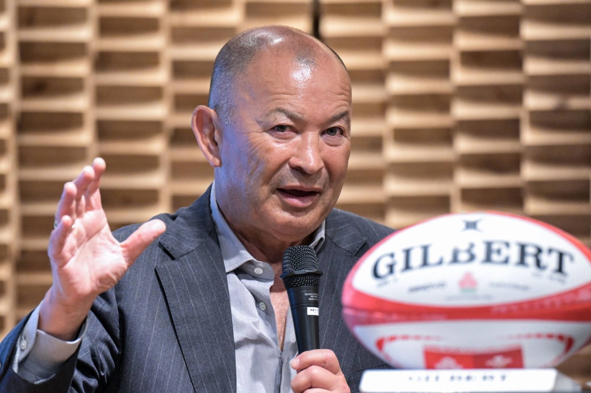 Eddie Jones hoping for sweltering conditions when Japan faces wounded Wales