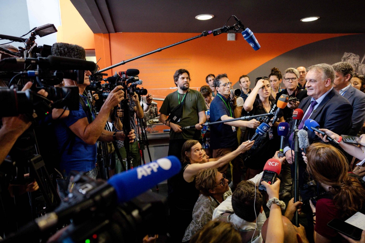 'Science refugees': French university welcomes first U.S. researchers