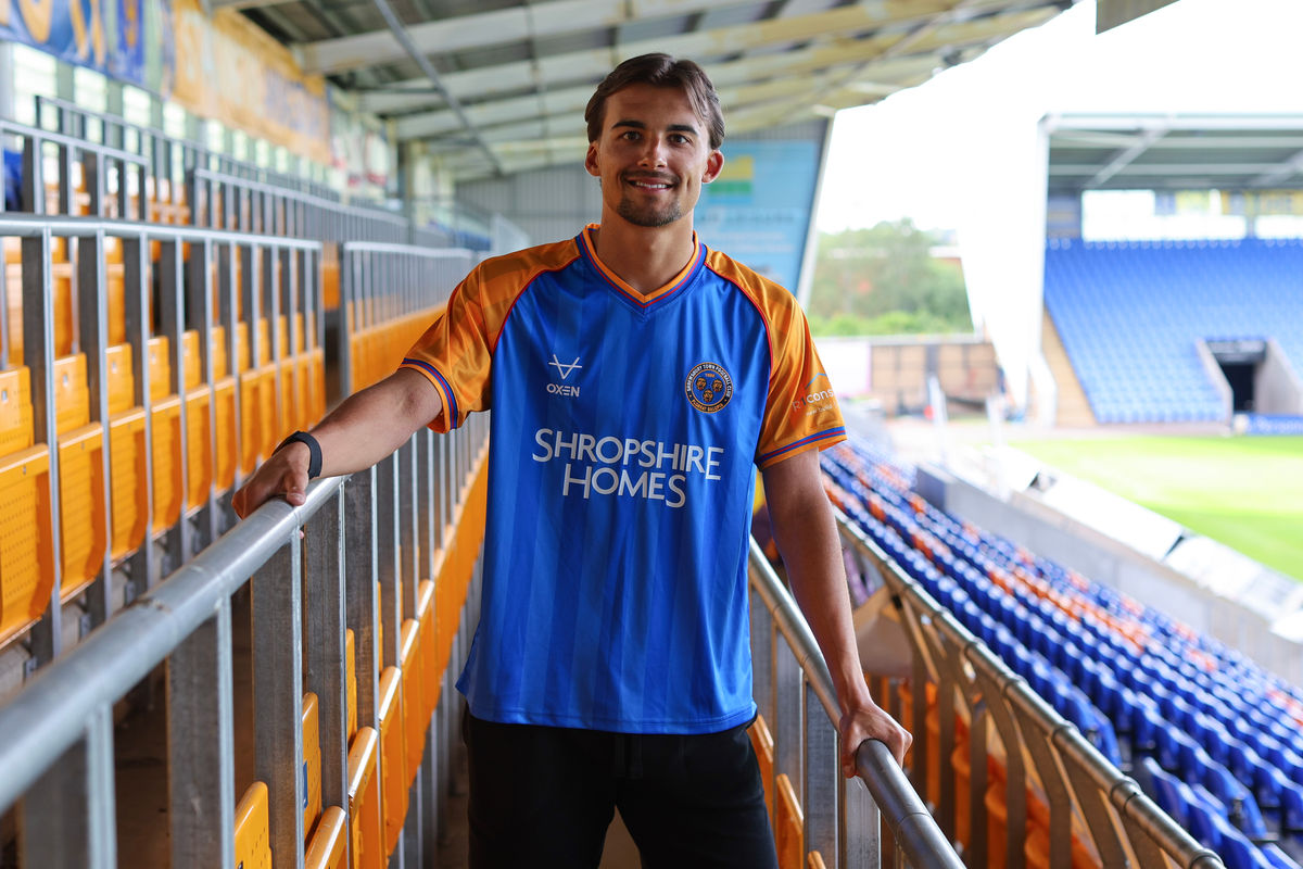 Tom Sang caps a busy week of recruitment at Croud Meadow. Pic: James Baylis