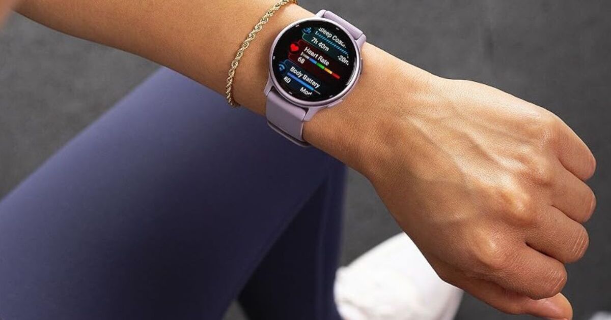 Garmin smartwatch 'better than Fitbit' reduced by £86