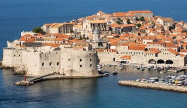 Crisis in Croatia as Italian and German tourists abandon country | World | News