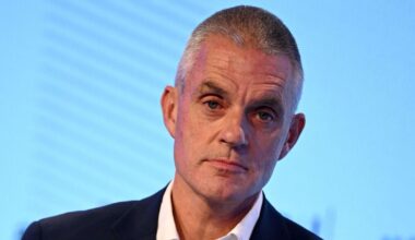 BBC bosses battle over proposal to switch off TV services in 2034 | Politics | News