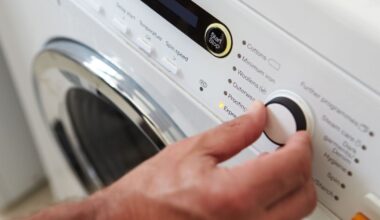 UK households urged to boil wash clothes and bedding in June | UK | News