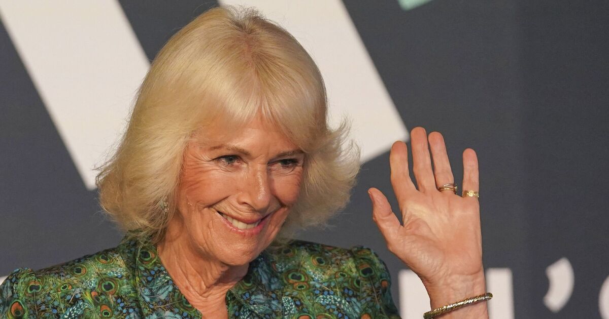 Queen Camilla surprises book lovers at Waterstones | Royal | News