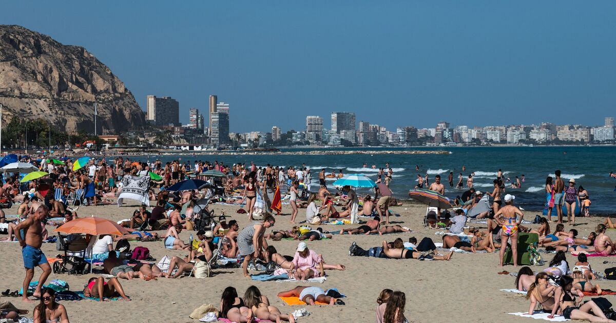 Spain holiday update for Brits as major city brings in '12.30am' rule | World | News