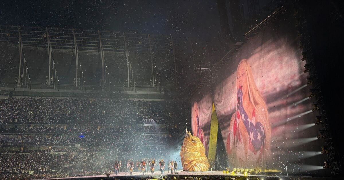 I was surprised to see this 1 thing at Beyoncé's latest concert