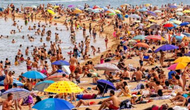 DWP alert as Brits going on holiday could have payments paused | Personal Finance | Finance