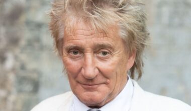 Rod Stewart issues huge announcement days before Glastonbury performance | Celebrity News | Showbiz & TV