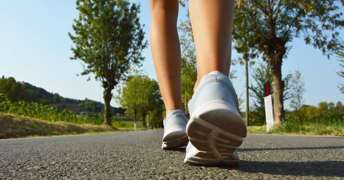 Reduce risk of dementia by walking 'optimal' amount of steps