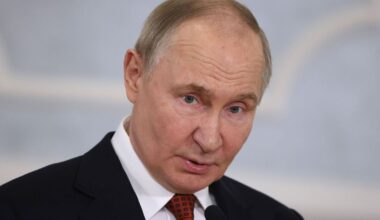 Vladimir Putin dealt massive £46m blow as Ukraine issues drone warning to Russia | World | News