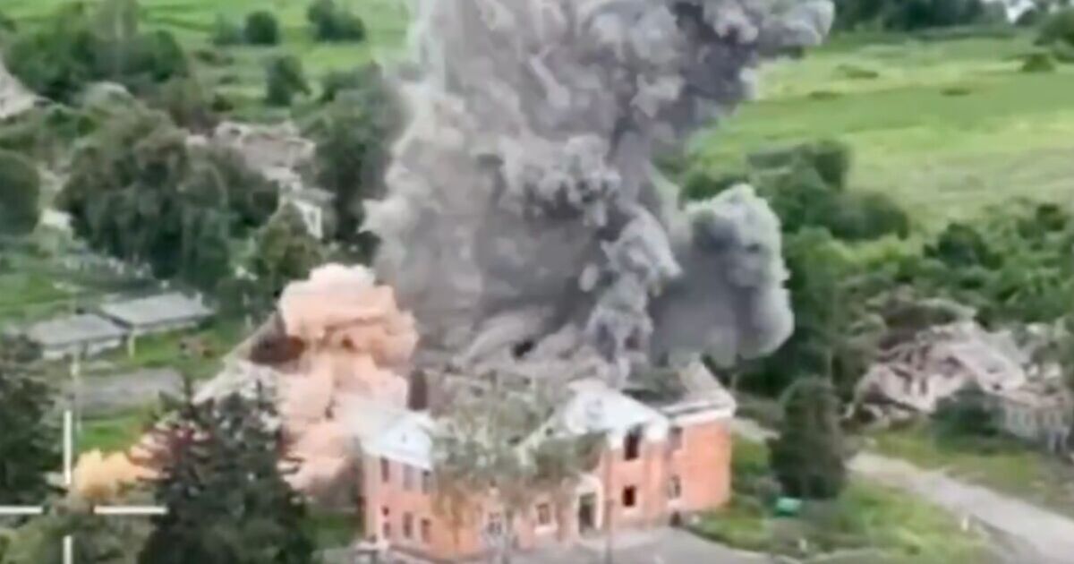 Russian army disaster as Ukraine kills top Putin commander | World | News