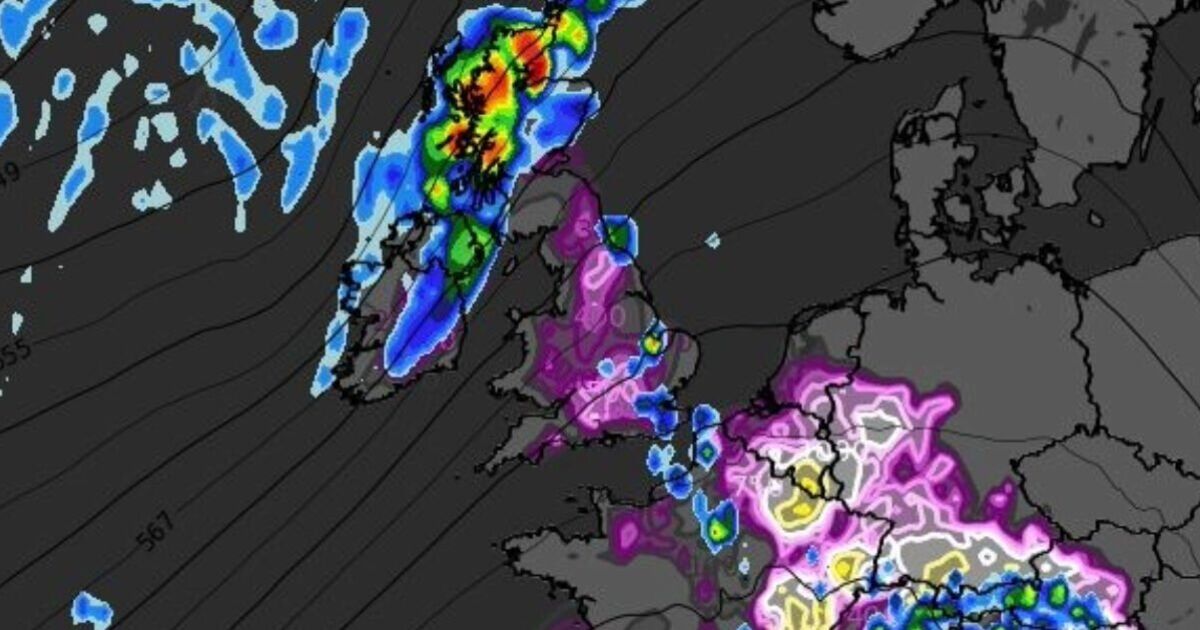 Storm maps show double lightning blast as pressure of intense 35C UK heatwave to explode | Weather | News