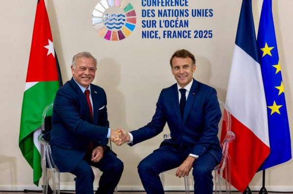 King meets with heads of state, PMs in France